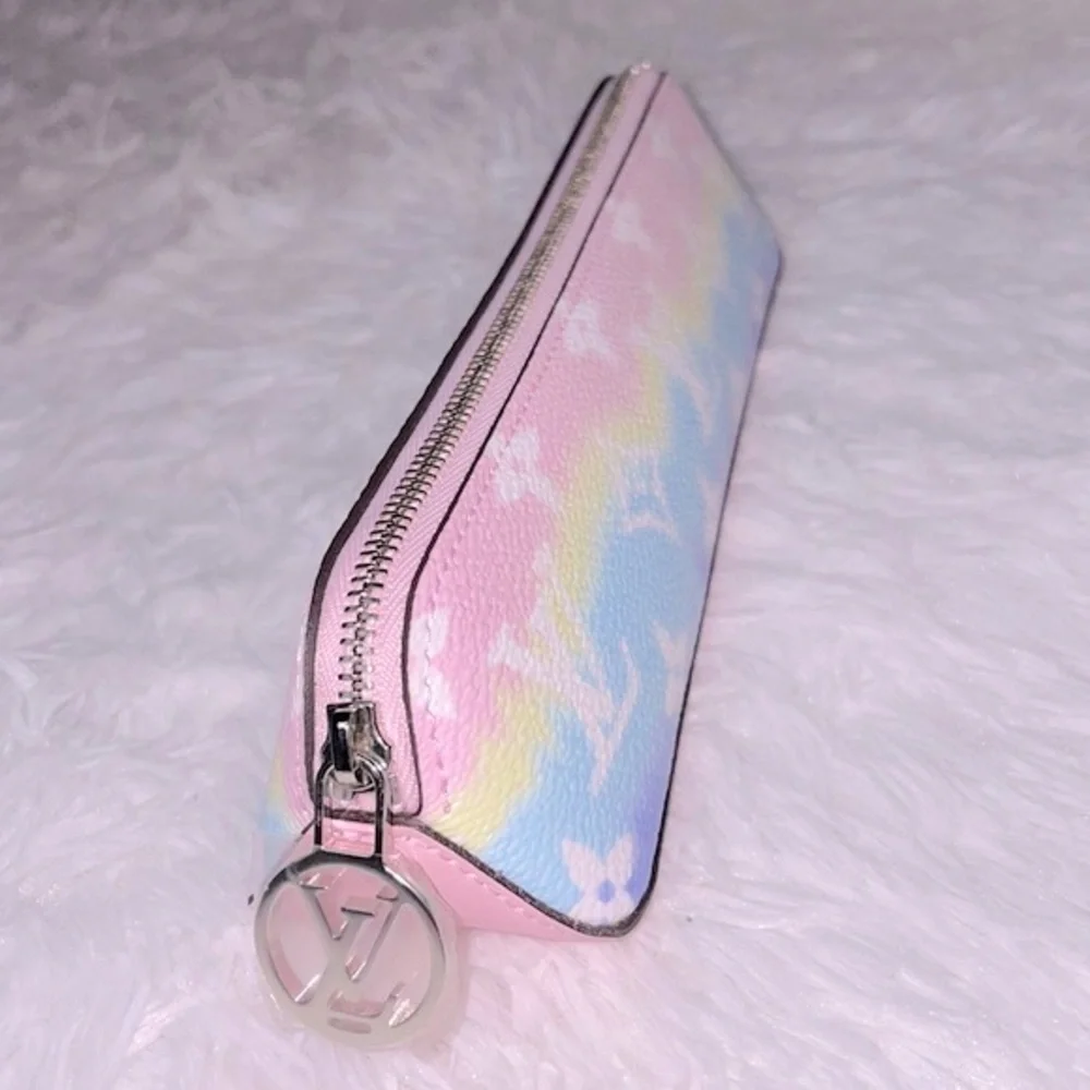 Louis Vuitton full inclusion